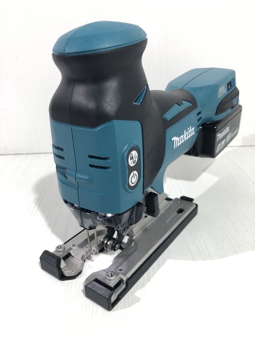 Pendular Makita DJV 181