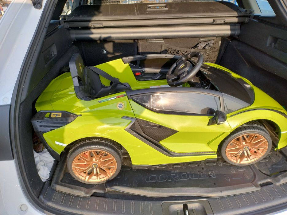 masina pentru copii  2 - 5 ani 12V Lamborghini .