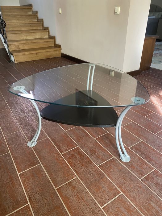 Masă de cafea din sticlă