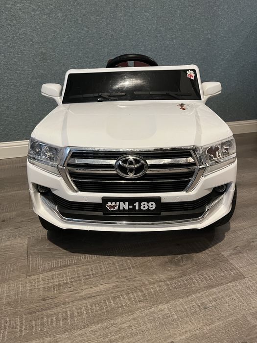 Продам детскую машину