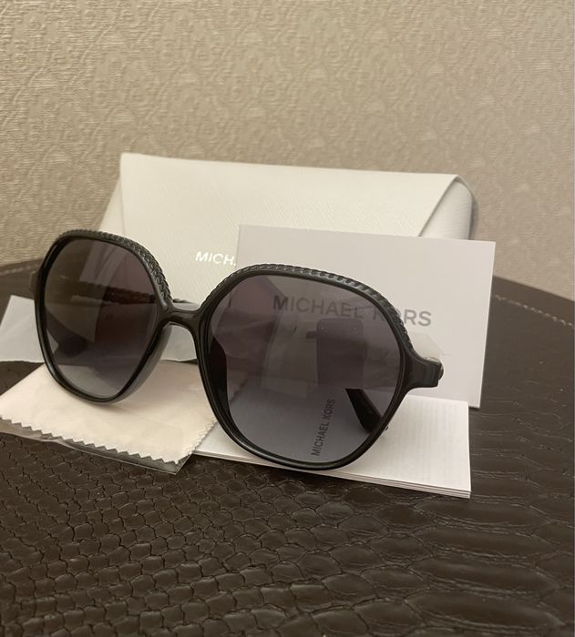 Очки Michael Kors