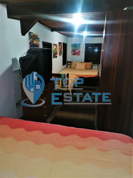 Автентично реновирана двуетажна къща за гости в село Куцина, област В