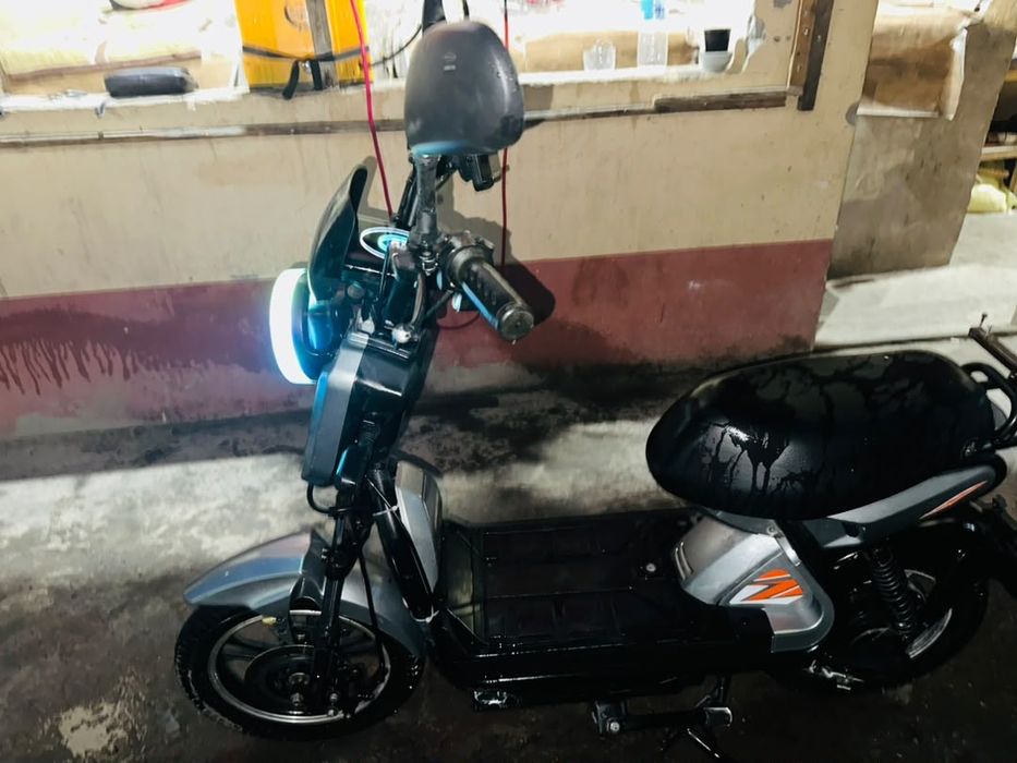 Moto sukuter 55km/soat