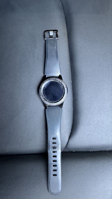 Продам смарт часы Samsung Gear S3 Frontier.