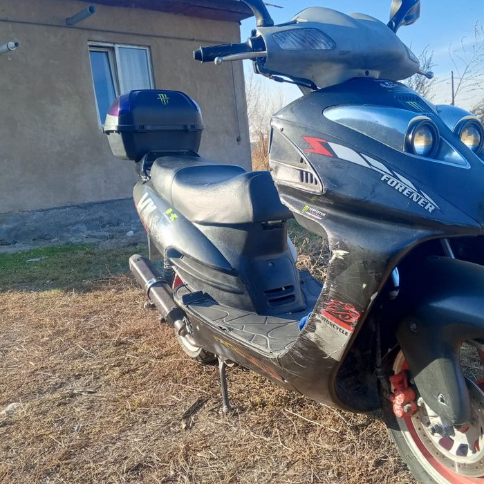 Продам мопед Райсер