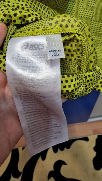 Geaca fas, Asics