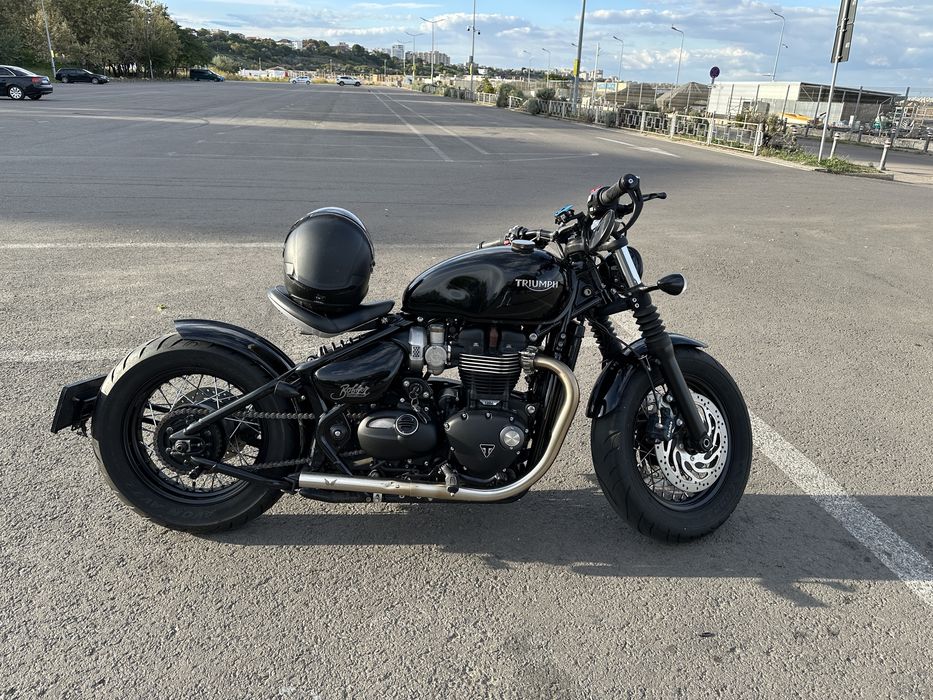 Triumph Boneville Bobber