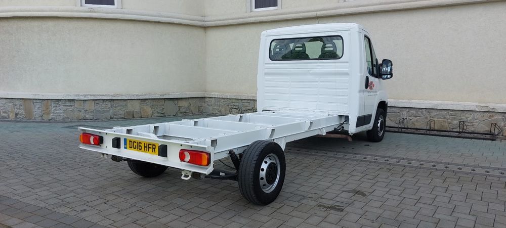 Peugeot Boxer din 2016 motor 2.2 diesel Volan pe dreapta Anglia