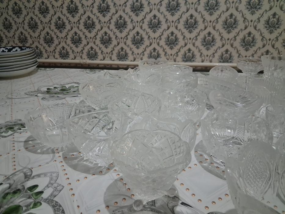 Хрустальные посуды. Хорошего качество.
