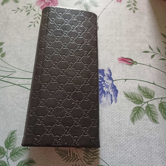 Suport ochelari/ portofel