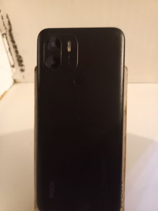 продам POCO C40.