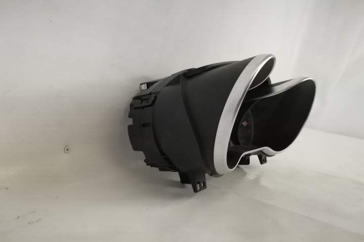 Оригинални Табла за Инструменти в Добро Състояние 2.1CDI Дизел Мерцеде