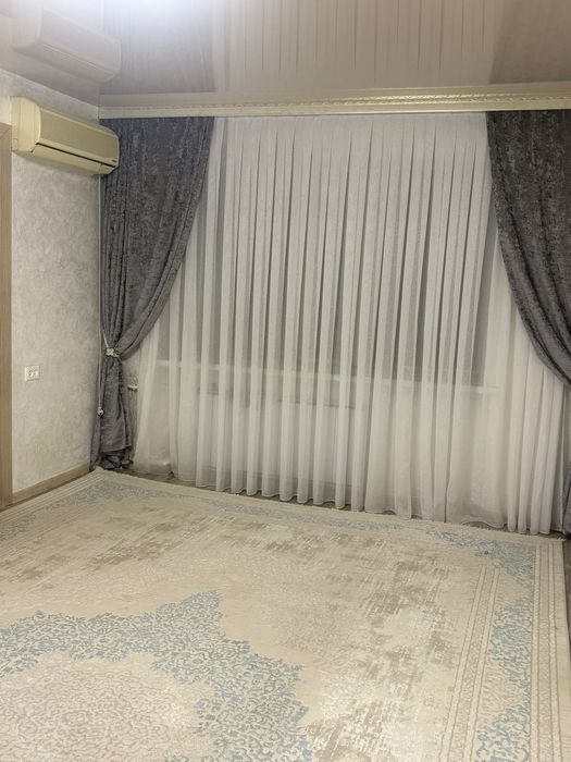 Продам 4 комнатную квартиру