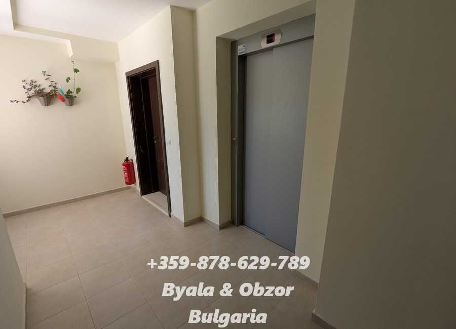 Продава се Тристаен апартамент в Бяла - 78 кв.м за 559 €/кв.м - Снимка #6