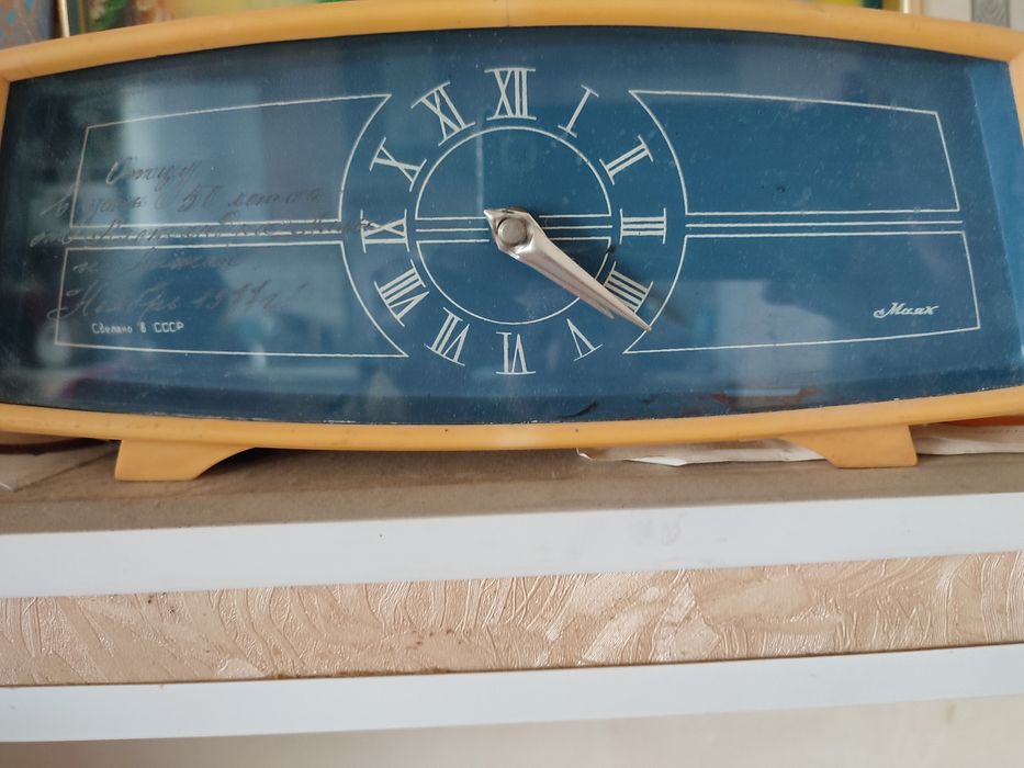 Часы антикварные