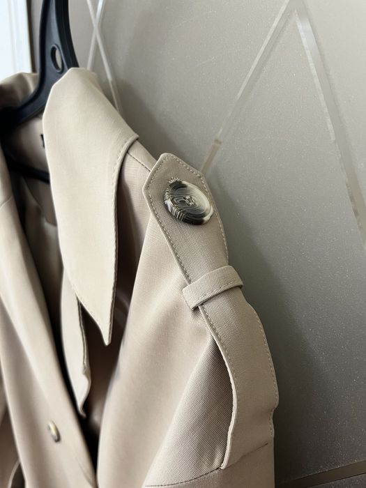 СРОЧНО продается Новый тренч!