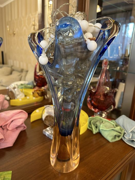 Вазы (хрусталь, фарфор, стекло) разные