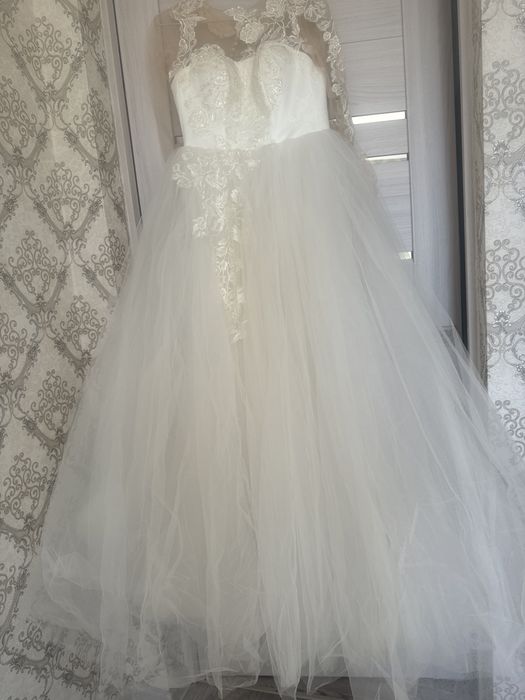 Свадебное платье