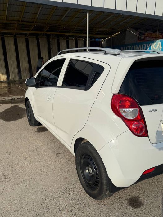 Chevrolet Spark 2011 — 4