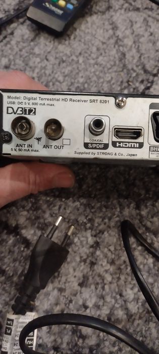 Два броя цифрови dvb-t2 декодери(неработещи)