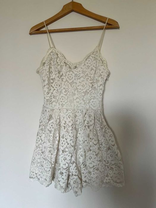 Бели Дамски Рокли/Гащеризон