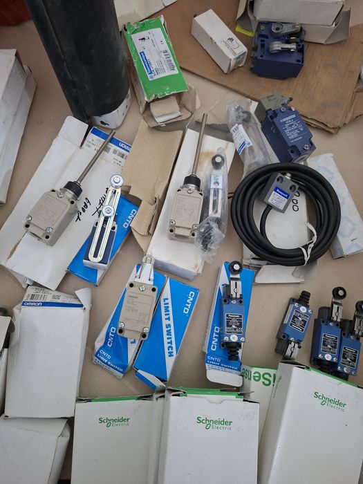 Индуктивный датчик Schneider XS630B1MAL2