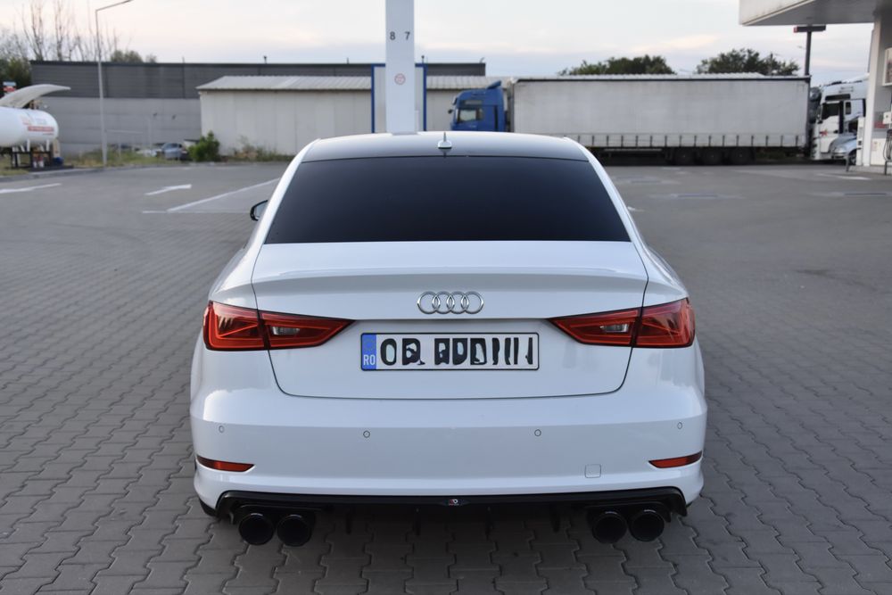 Audi A3 Sedan 3xSline 2.0 TDI (12490€)