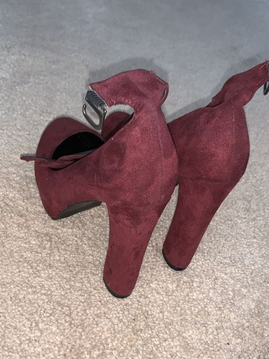 Туфли замшевые бордовые 36 новые