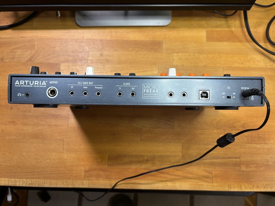 Arturia Microfreak - синтезатор с аналогов филтър