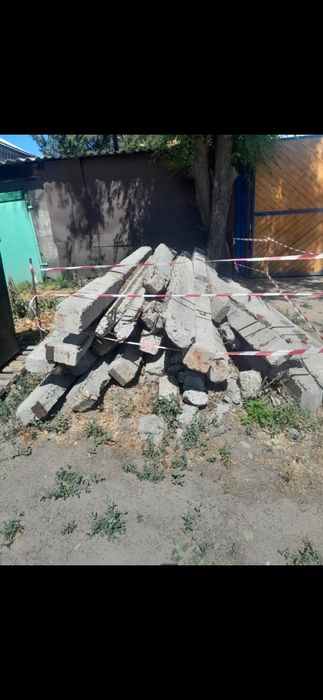 Продам бетонные столбики
