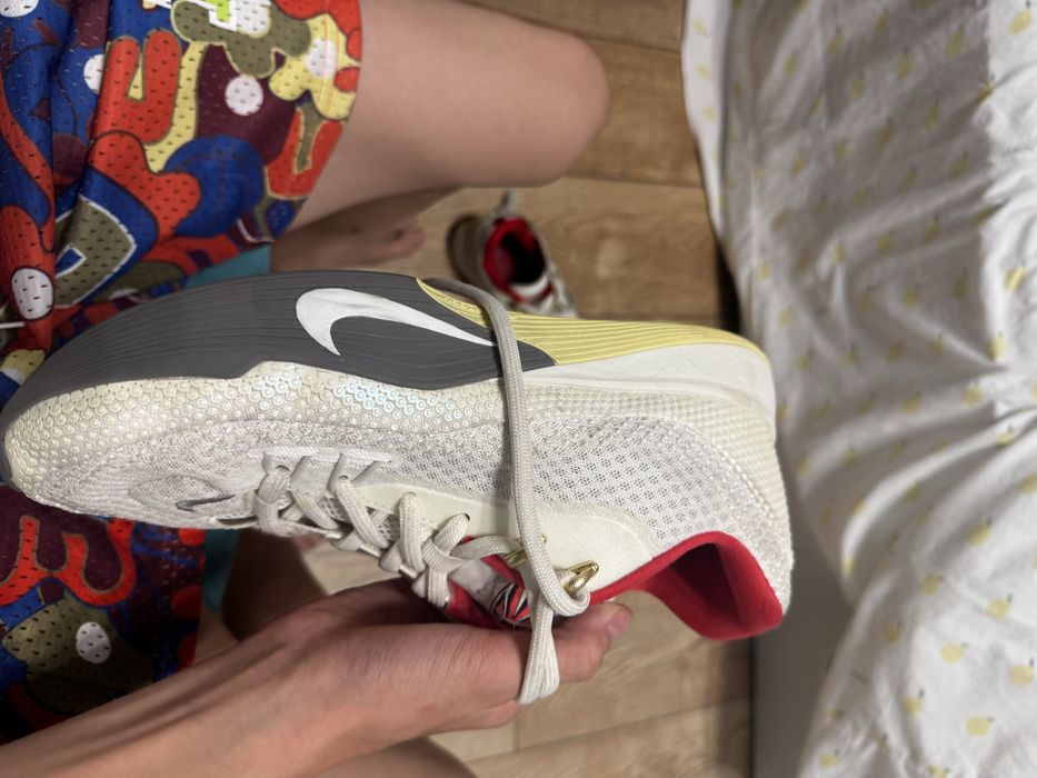 Nike Street Flare белые