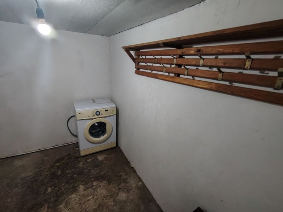 Срочно сдается участок в Чирчике юмалак в доль дороги двух комнатный