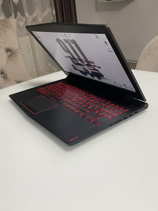 Laptop Gaming Lenovo Legion Y520-15IKBN