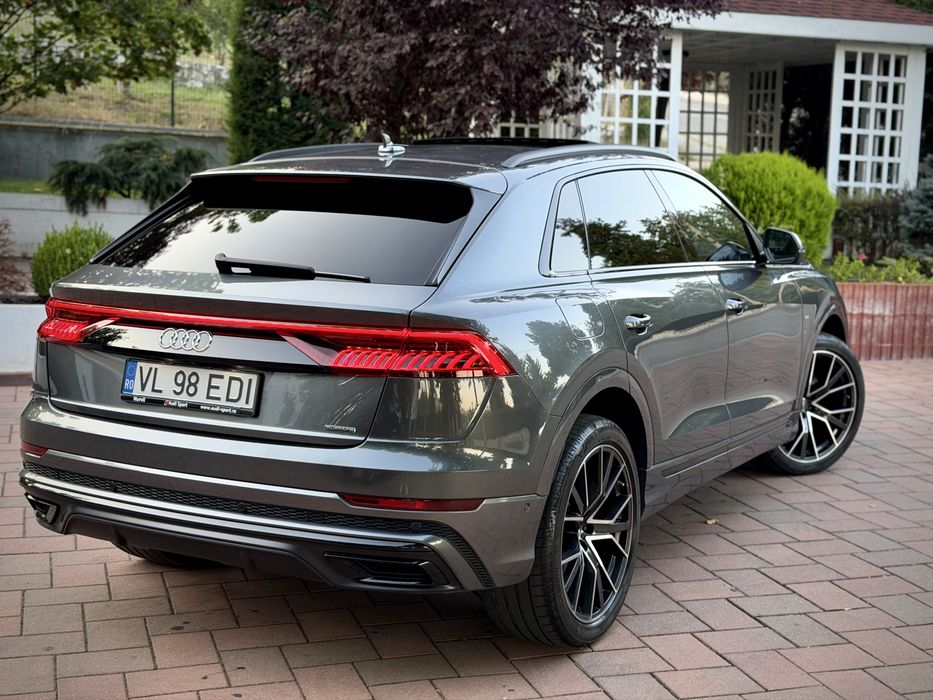 Audi Q8 S-line/Panoramic/ Soft close/Faruri Matrix/ Suspensie pneumatica