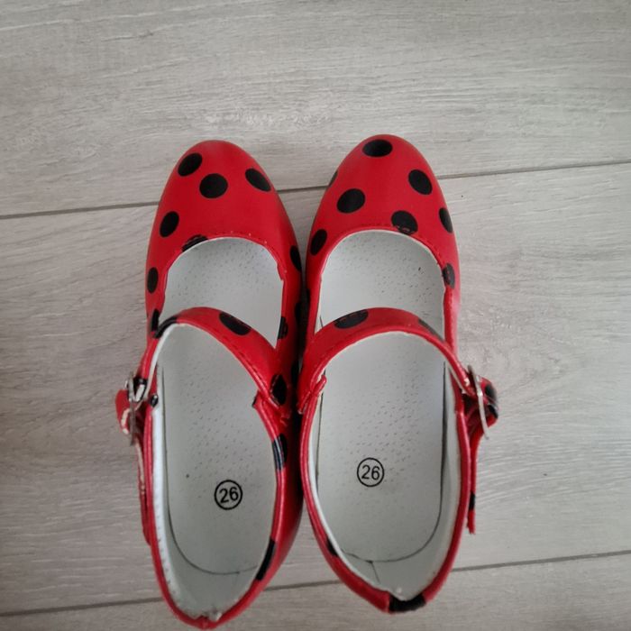 Продам детскую обувь, фламинго!