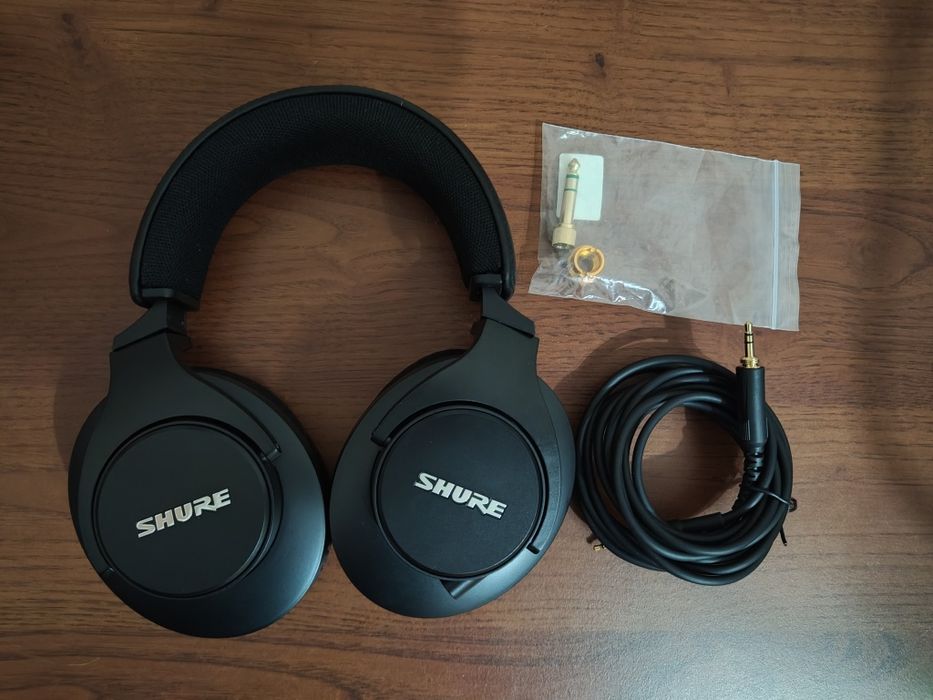 Студийные наушники SHURE SRH440A