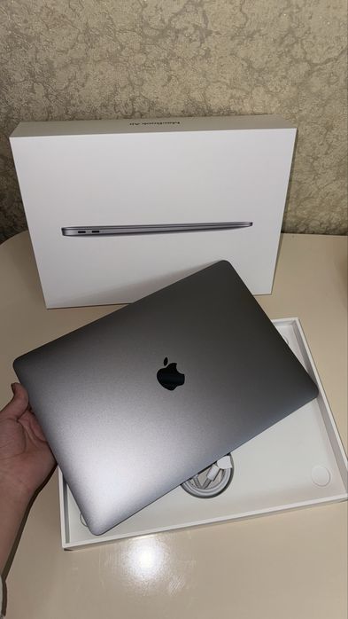 Apple Macbook - Air 13, 2020 года