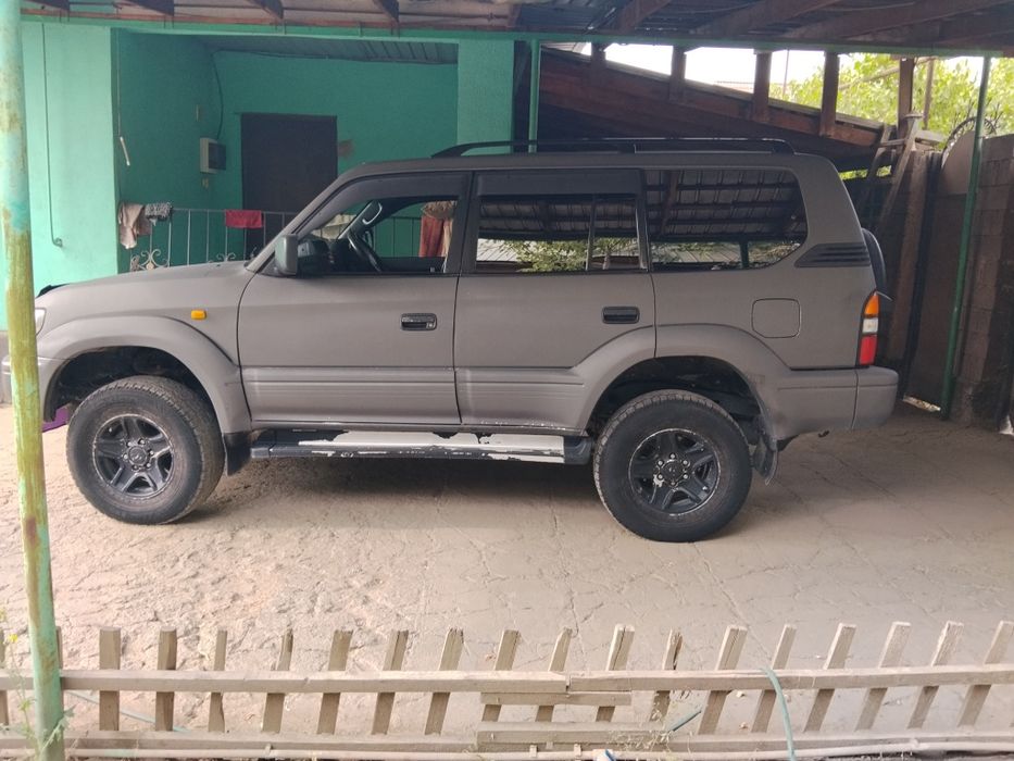 Toyota land cruiser Prado
