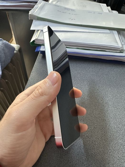 Samsung Galaxy S24 – 128 GB / 8 GB RAM