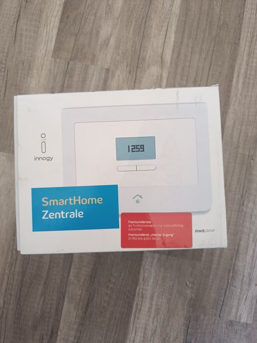 Smarthome панел за подръжка на умни устроиства