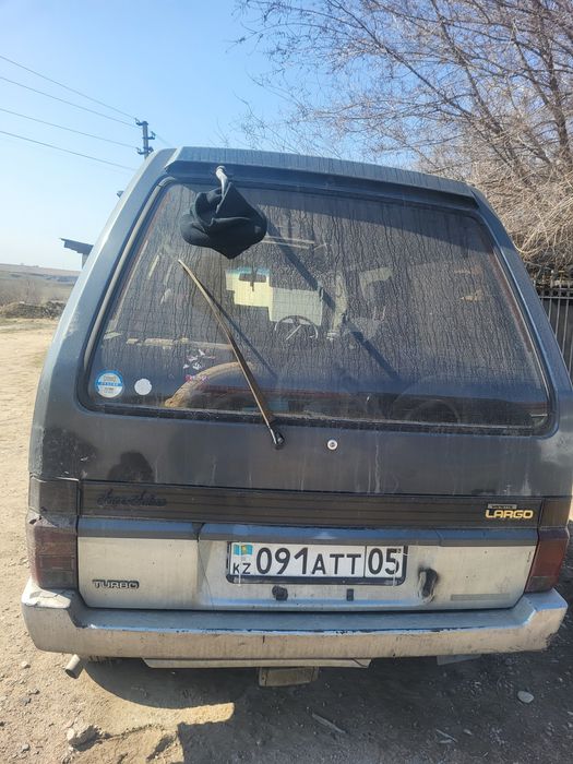 Продам на запчасти нисан ларго