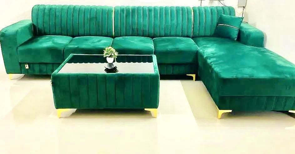 Уголок в гостиную. Диван в гостиную. Диван