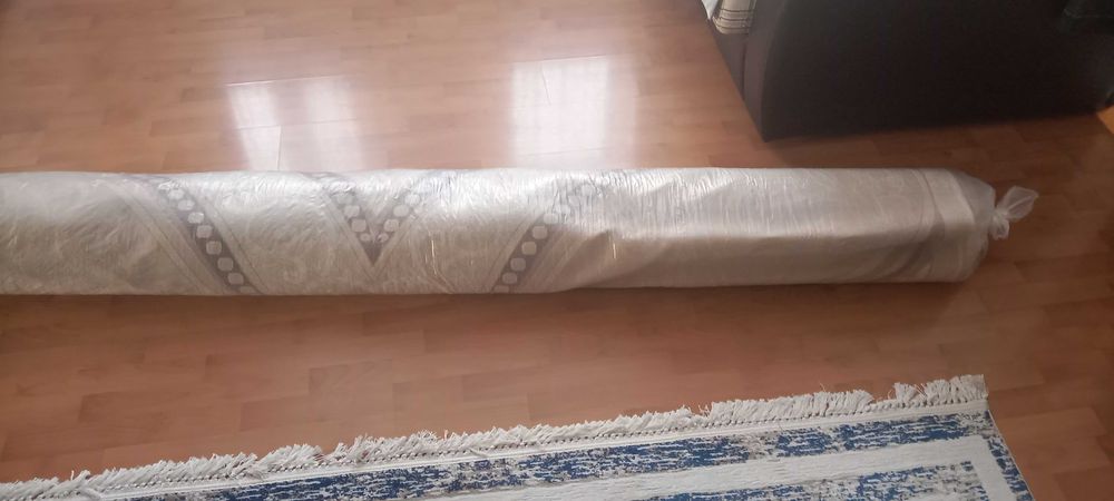 Продается  ковер