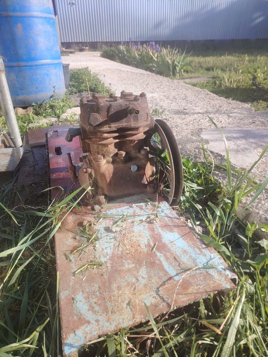 Продам компрессор