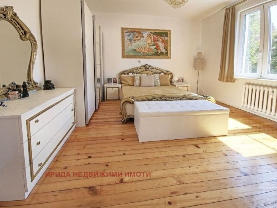 Продава се Тристаен апартамент в София, Център - 110 кв.м за 3014 €/кв.м - Снимка #9