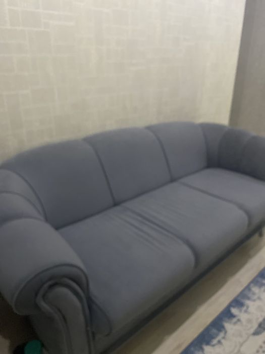 Диван продам