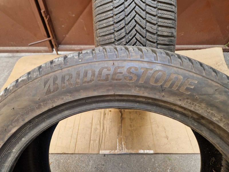 2 Bridgestone R20 275/45
всесезонни гуми
DOT4620