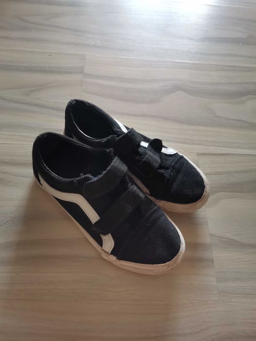 детски черни гуменки