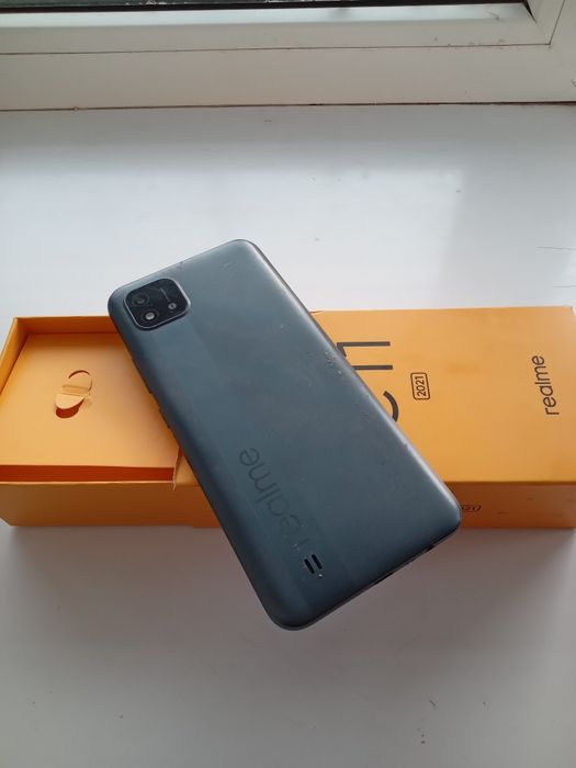 Телефон Realme C11 .