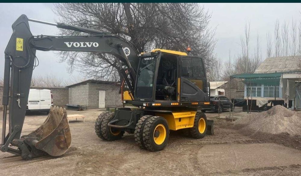 2014 yil 140 tali volva sotuvda